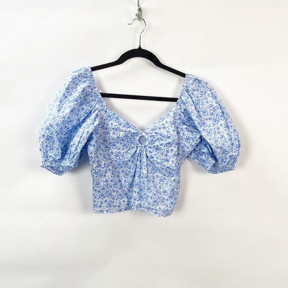 2/$30 Sim & Sam MediumWomens Y2K Blue White Floral Keyhole Cropped Cinched Top - Picture 1 of 7